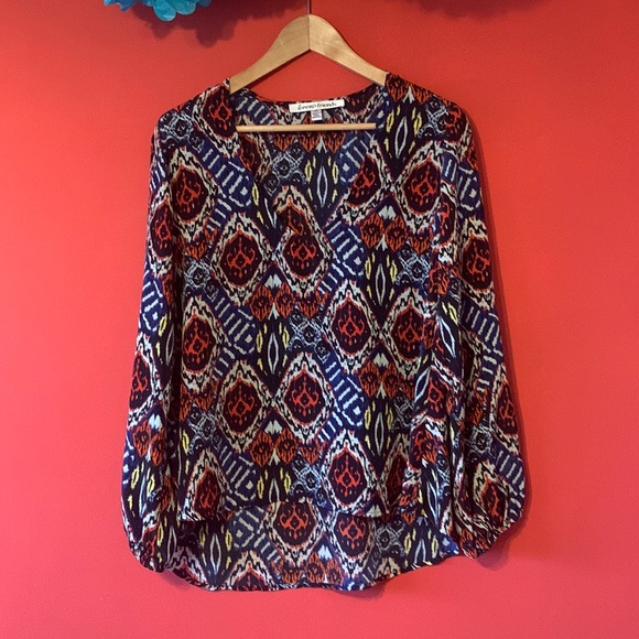 lovers + friends Ikat Pattern Blouse - Picture 2 of 11